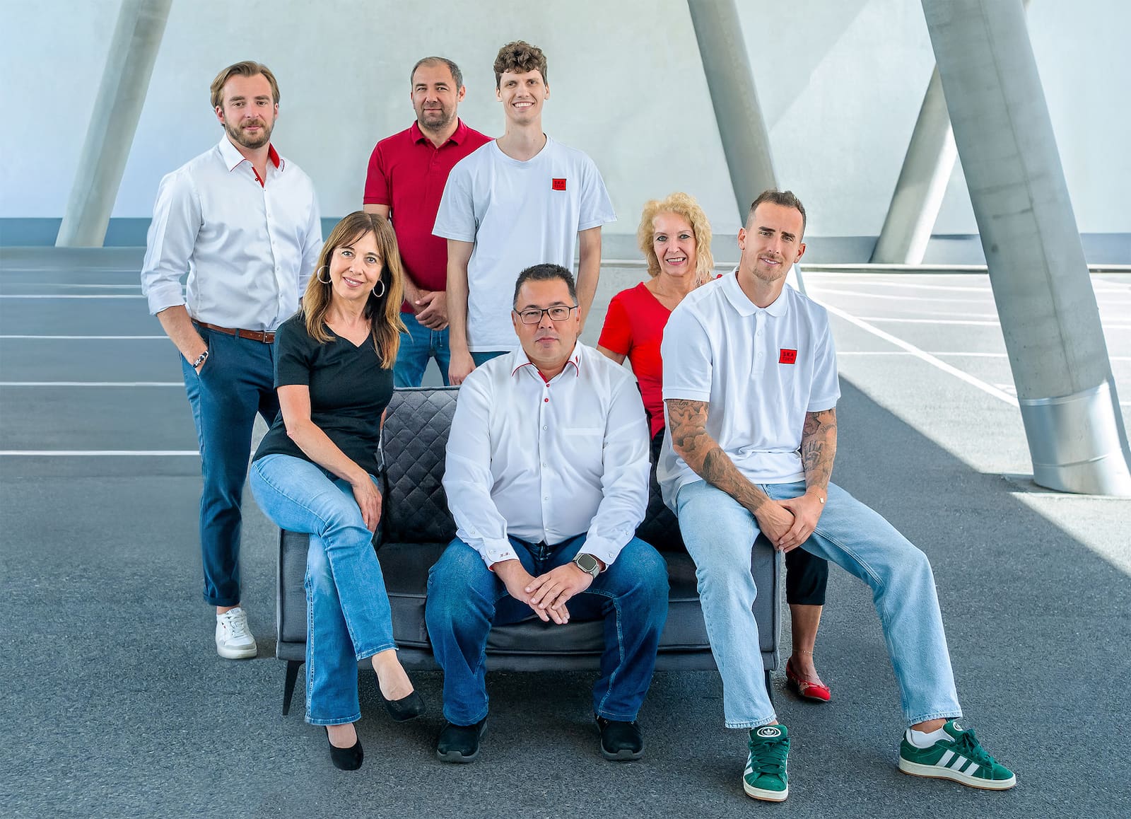 Ihr SKA Tech Team -responsive